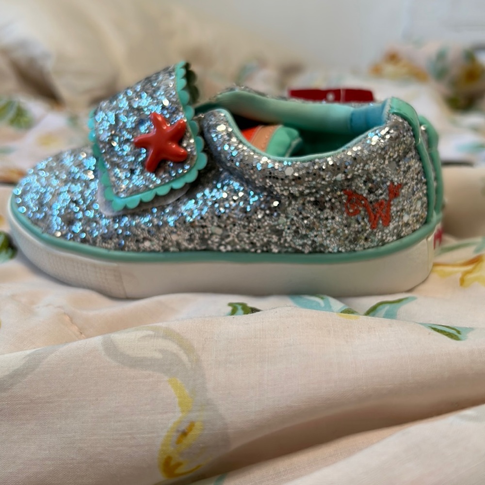 American Girl wellie wisher size 8 never worn! Brand new !